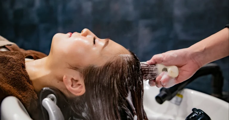 the Right Shampoo for Greasy Hair